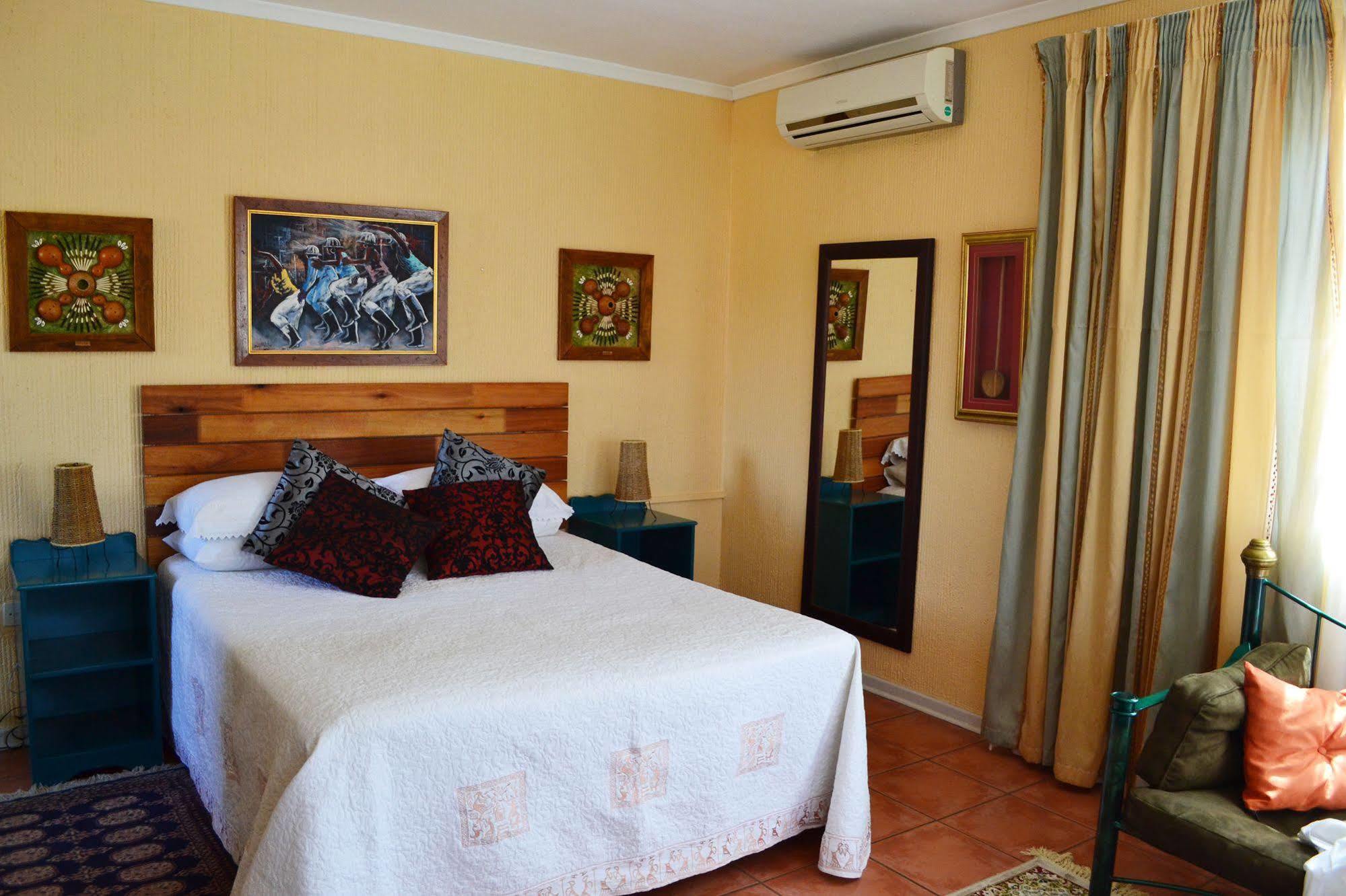 Boga Legaba Guest House & Conference Centre مافكينج المظهر الخارجي الصورة