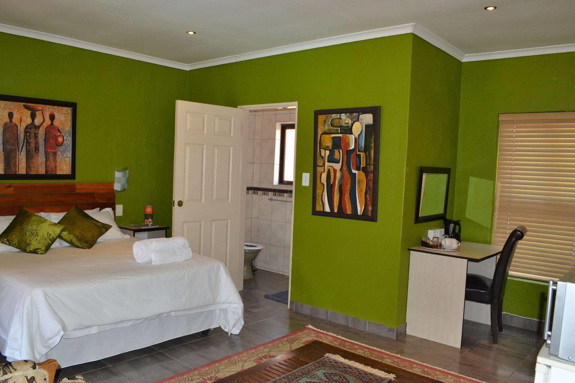 Boga Legaba Guest House & Conference Centre مافكينج المظهر الخارجي الصورة